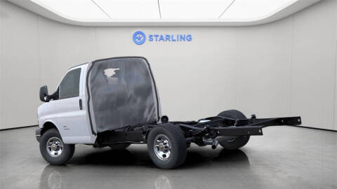 2025 Chevrolet Express 3500