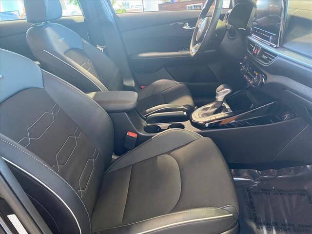 2022 Kia Forte GT Line