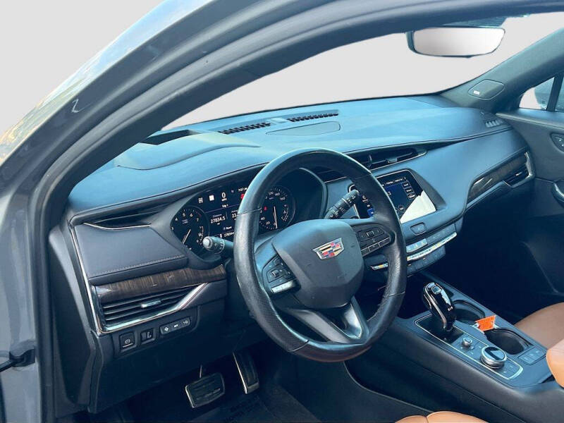 2023 Cadillac XT4 Sport