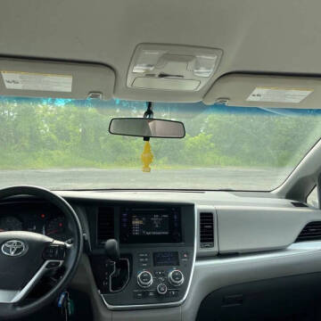 2017 Toyota Sienna L 7-Passenger