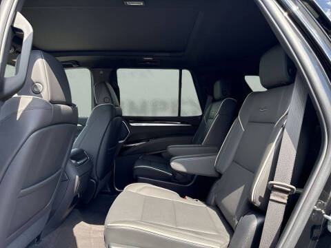 2025 Cadillac Escalade Sport