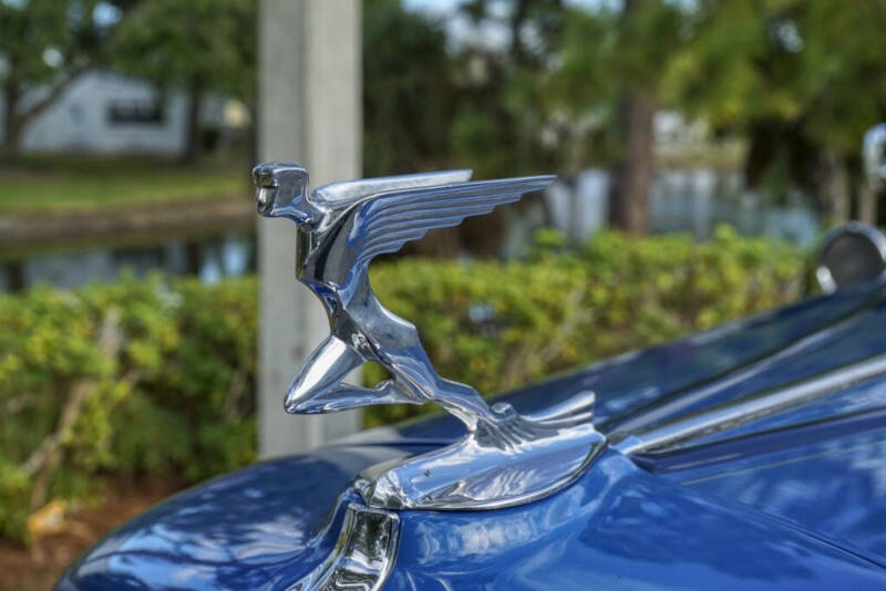 1932 Auburn 12-160A Custom Phaeton Sedan