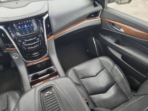 2020 Cadillac Escalade Luxury