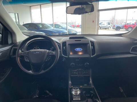 2020 Ford Edge SE