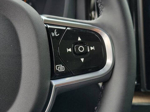 2026 Volvo XC60 B5 Core