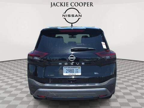 2022 Nissan Rogue SL
