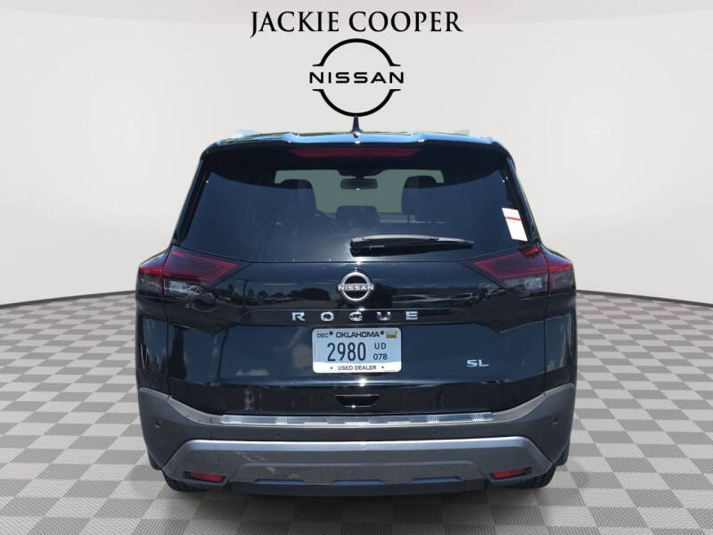 2022 Nissan Rogue SL