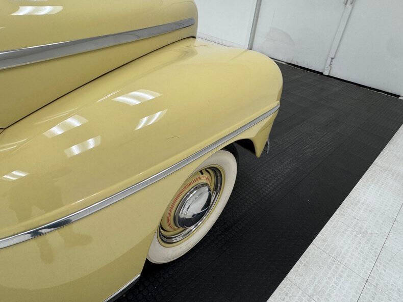 1947 Ford Super Deluxe