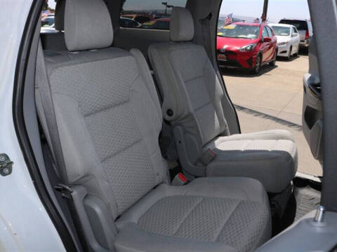 2017 GMC Acadia SLE-2