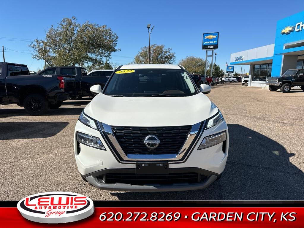 2022 Nissan Rogue for sale at Lewis Chevrolet of Garden City in Garden City, KS