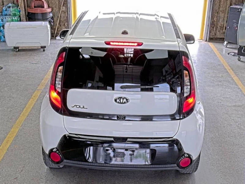 2016 Kia Soul +