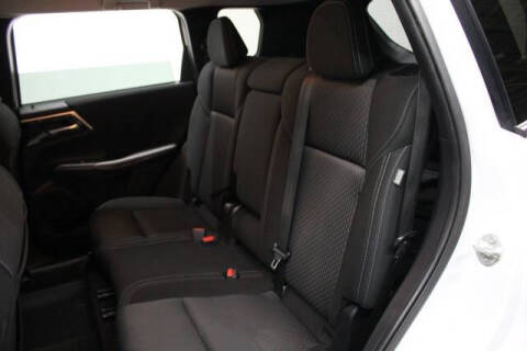 2022 Mitsubishi Outlander ES