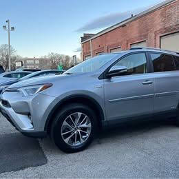 2017 Toyota RAV4 Hybrid XLE