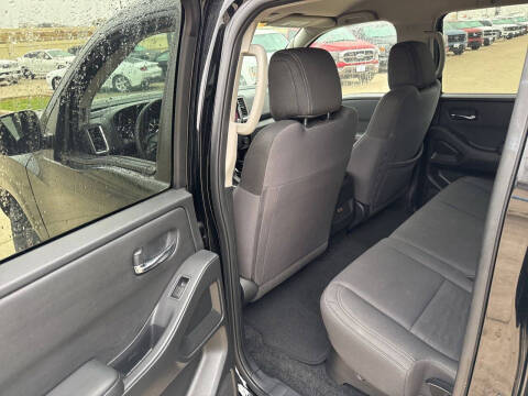 2023 Nissan Frontier SV