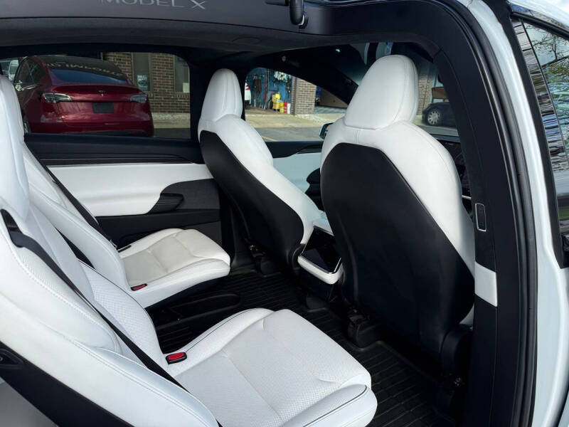 2022 Tesla Model X Plaid