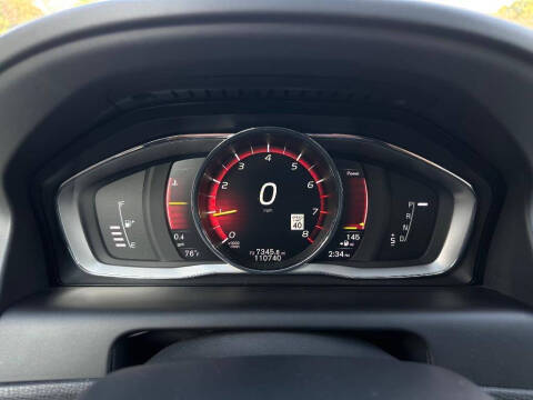 2017 Volvo XC60 T5 Dynamic