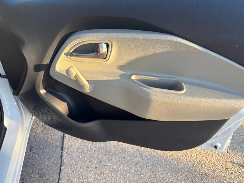 2012 Kia Rio 5-Door LX