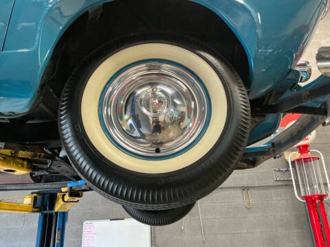 1951 Kaiser Henry-J Coupe