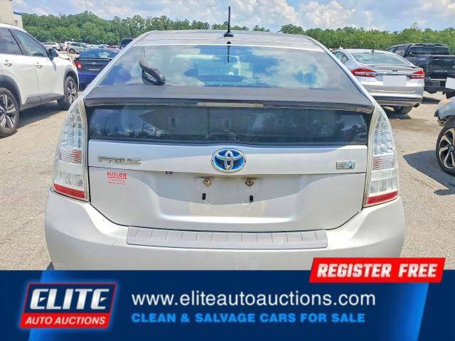 2010 Toyota Prius III