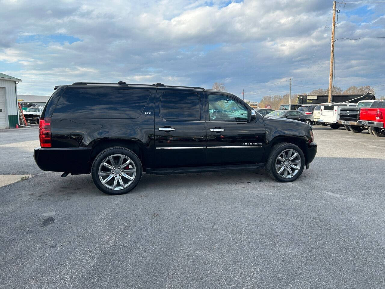 2014 Chevrolet Suburban for sale at Upstate Auto Gallery in Westmoreland, NY