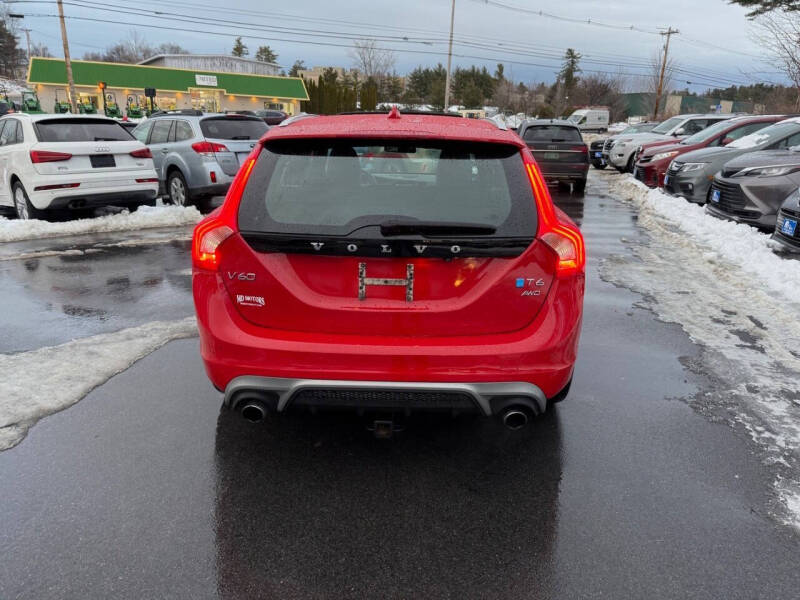 2015 Volvo V60 T6 R-Design Platinum