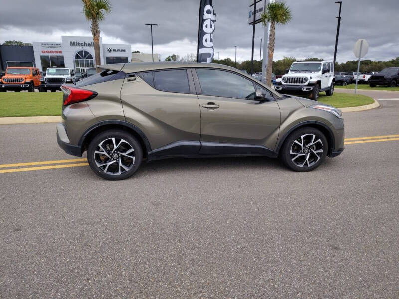 2021 Toyota C-HR XLE