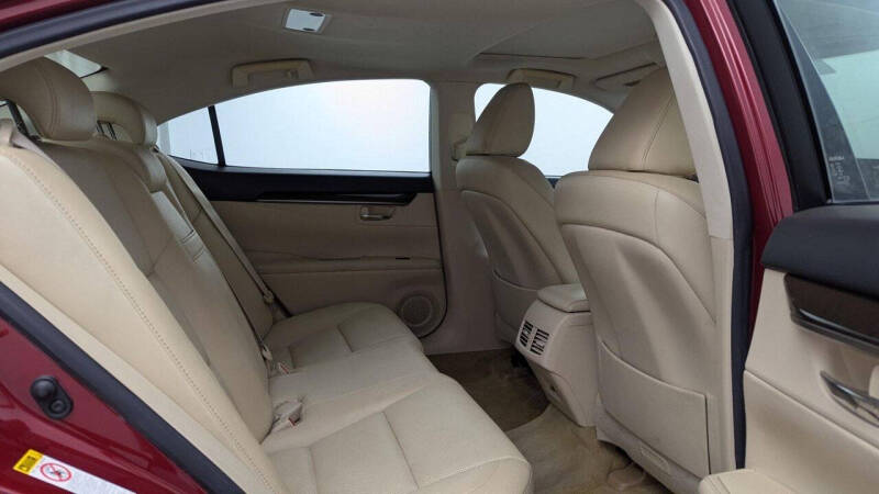 2015 Lexus ES 350 Crafted Line