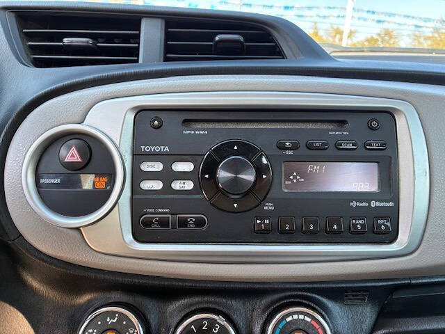 2014 Toyota Yaris 5-Door LE