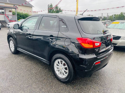 2011 Mitsubishi Outlander SE