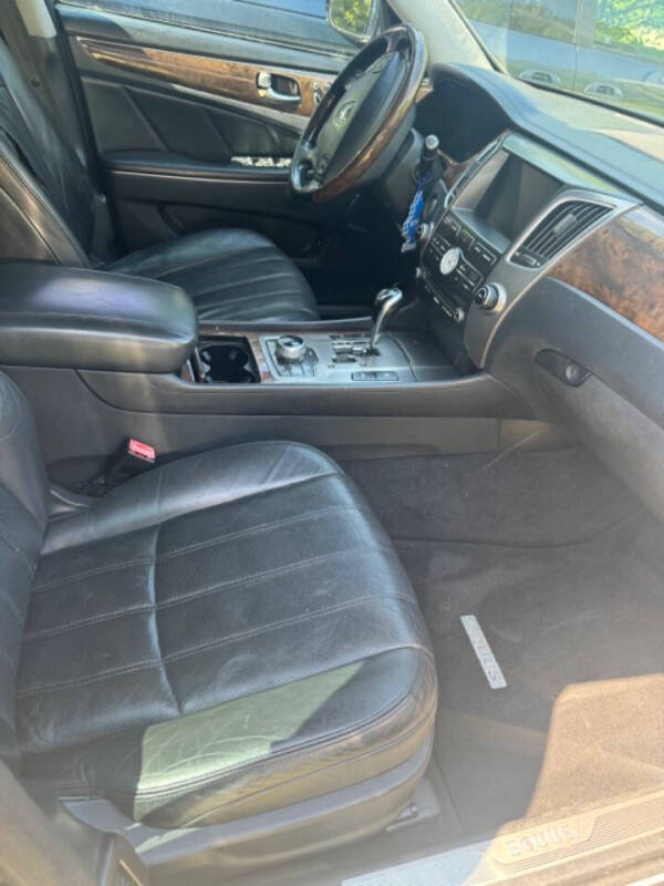 2011 Hyundai Equus Signature