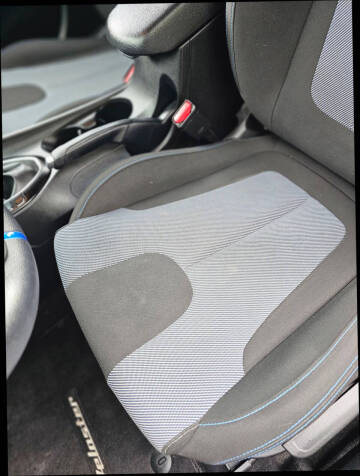 2019 Hyundai Veloster