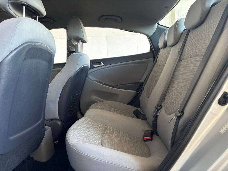 2017 Hyundai Accent SE