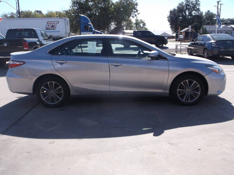 2017 Toyota Camry SE