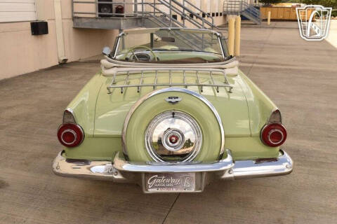 1956 Ford Thunderbird