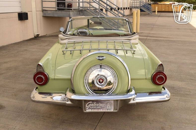 1956 Ford Thunderbird