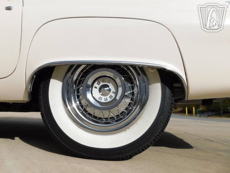 1955 Ford Thunderbird