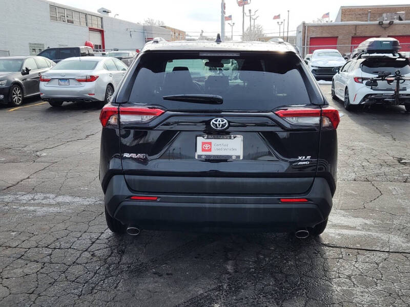 2025 Toyota RAV4 XLE