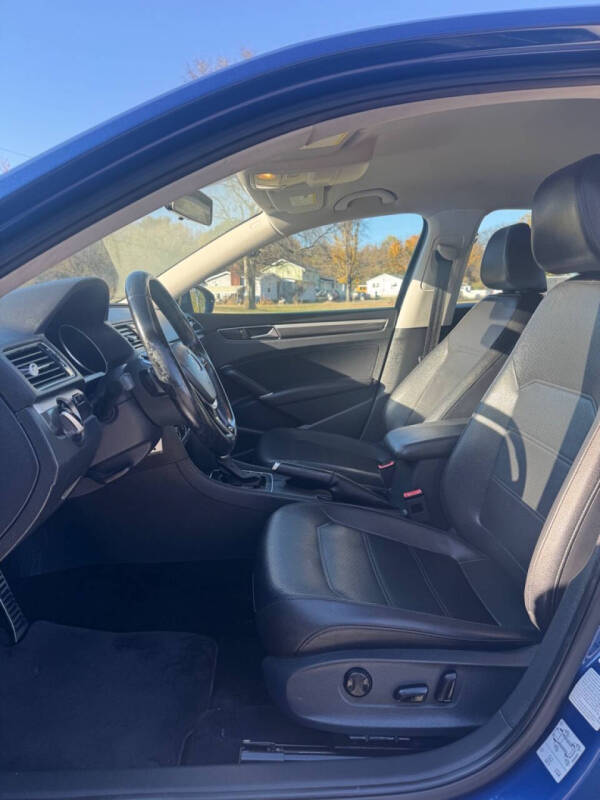 2017 Volkswagen Passat 1.8T R-Line