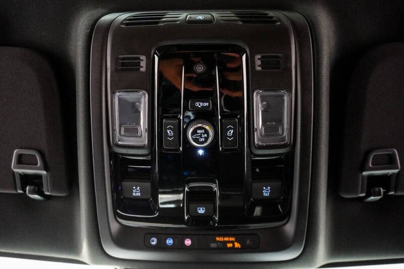 2025 Cadillac Escalade Premium Luxury