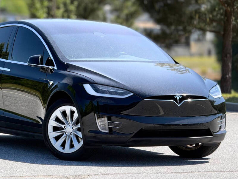 2019 Tesla Model X Standard Range