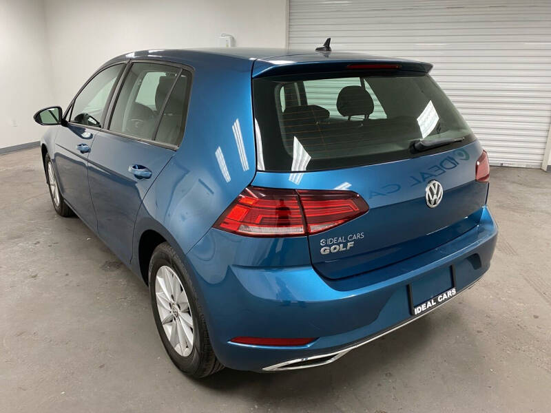 2019 Volkswagen Golf SE