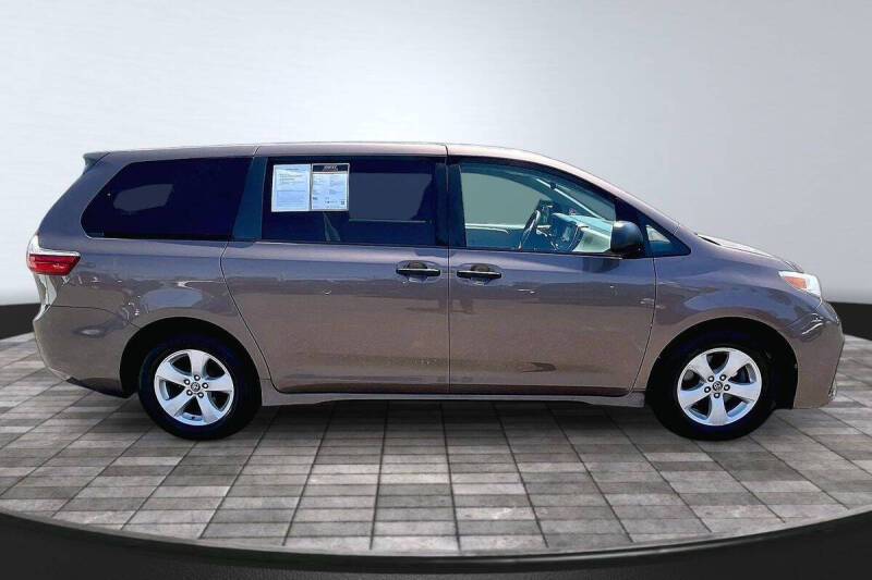2019 Toyota Sienna L 7-Passenger