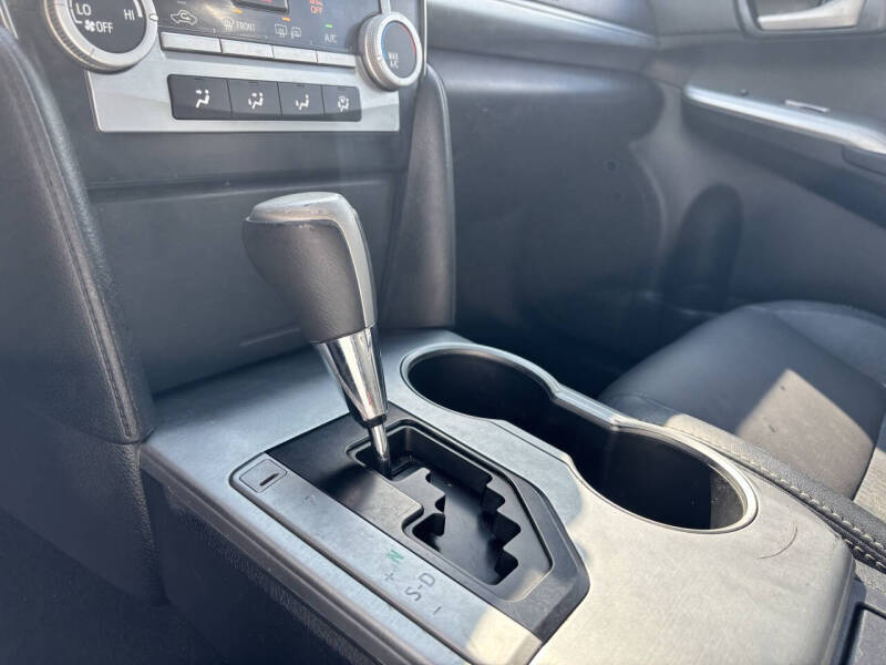 2014 Toyota Camry SE