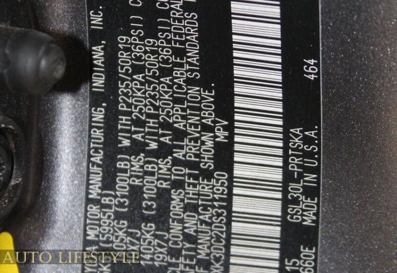 2013 Toyota Sienna SE 8-Passenger