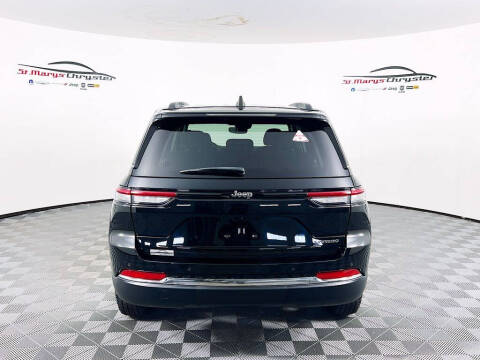 2023 Jeep Grand Cherokee Laredo