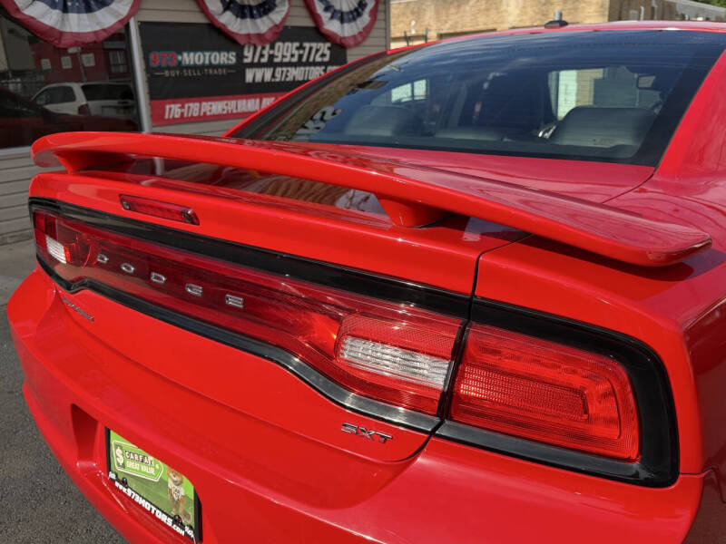 2014 Dodge Charger SXT Plus
