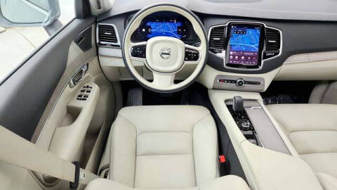 2025 Volvo XC90 B6 Plus Bright Theme 7P