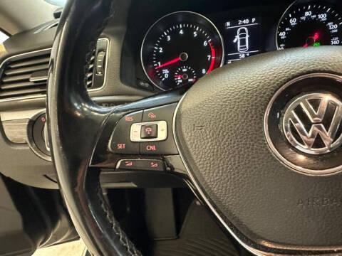 2018 Volkswagen Passat 2.0T SE