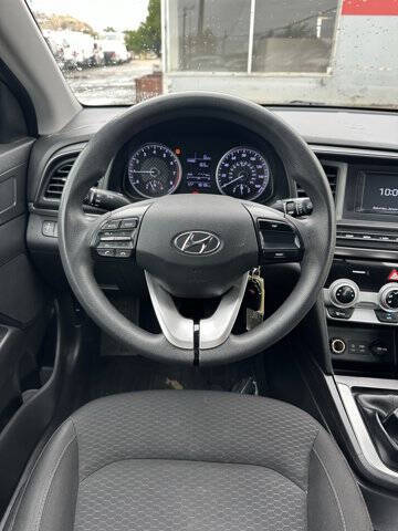 2019 Hyundai Elantra SE