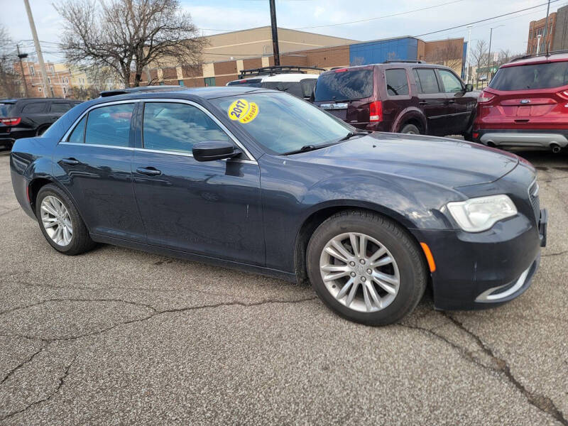 2017 Chrysler 300 Limited